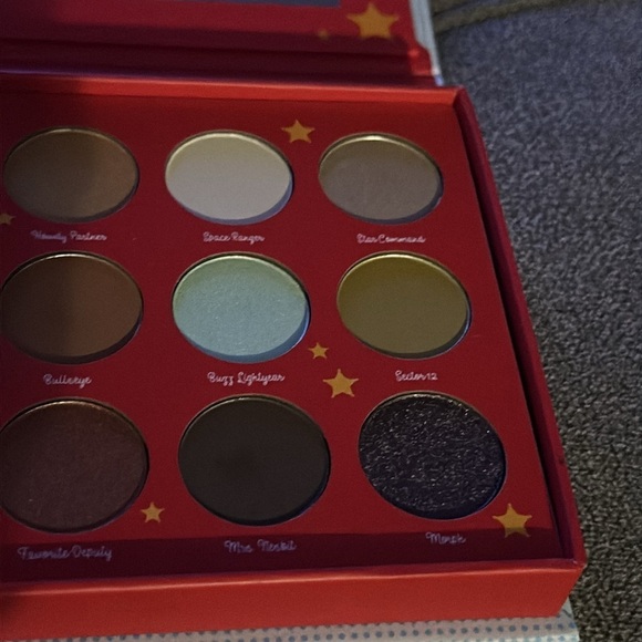 Ulta x Pixar - Toy Story Shadow Palette - Picture 5 of 6